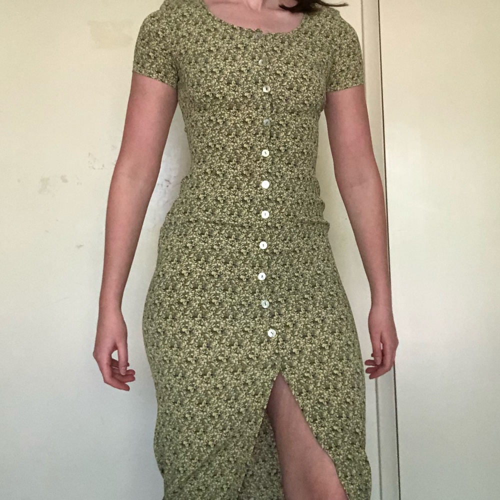 Vintage floral bodycon midi dress